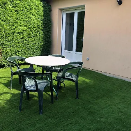 Les Iris 1 T2 45m2 A 300m Des Thermes Ferienhaus *